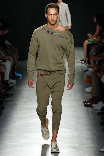 Look 37